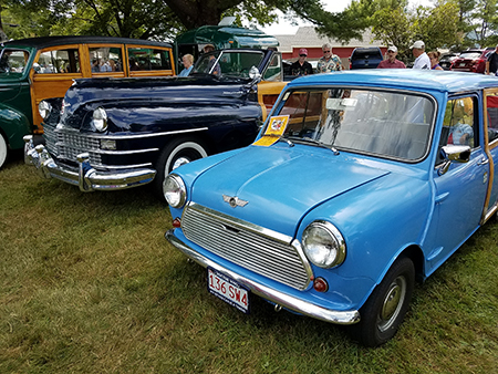 [1-May_23_Mini_and_Chrysler.jpg]