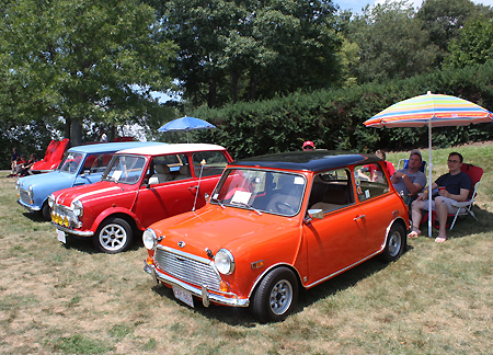[1-Oct_15_Minis_At_Larz.jpg]
