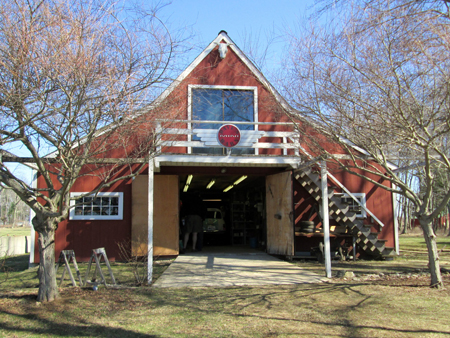 [3-May_15_Barn.jpg]