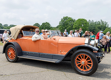 [4-Aug_25_1917_Locomobile.jpg]