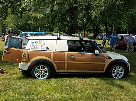[4-May_23_MINI_ClubVan.jpg]