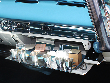 [4-Oct_15_Caddy_Bar.jpg]